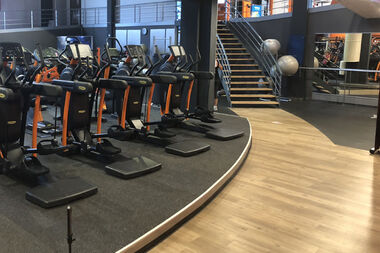Basic-Fit Brussels Uccle Stalle 24/7 Basic-Fit Brussels Uccle Stalle 24/7
